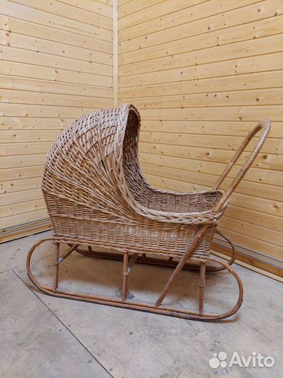 Санки-коляска плетеные новые