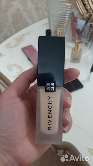 Тональный крем givenchy 1 n80