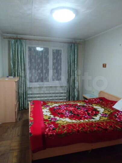 4-к. квартира, 79 м², 1/3 эт.