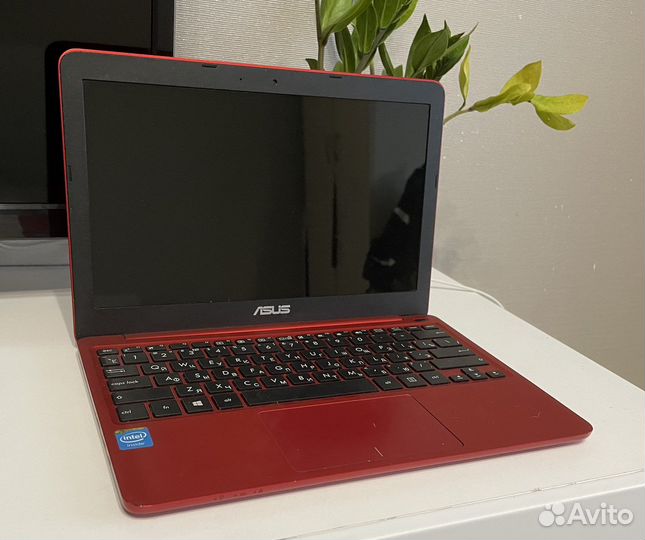 Ноутбук asus