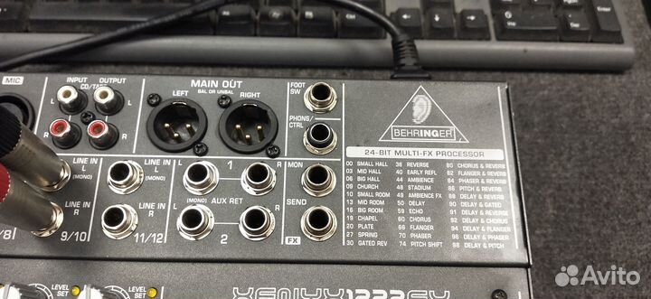 Микшерный пульт behringer xenux 1222FX