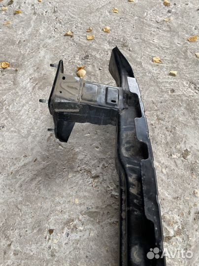 Услитель заднего бампера Мерседес GL 166