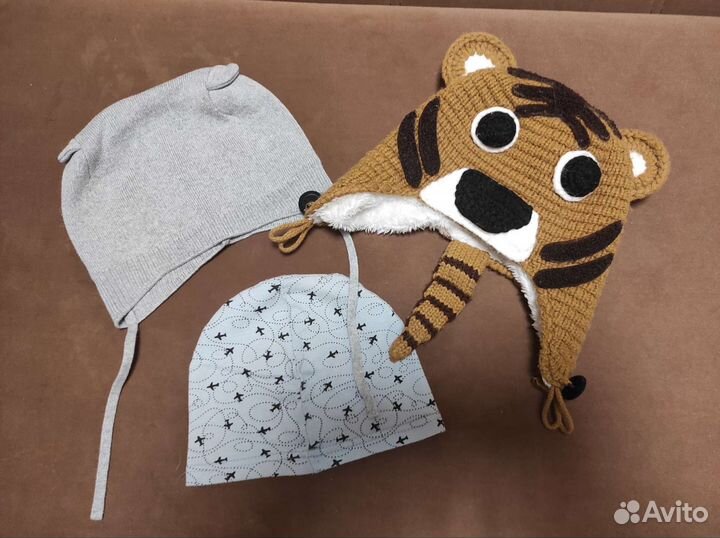 Шапка 3 штуки 46 - 48 размер. Цена за всё