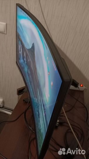 Мощный игровой компьютер с монитором