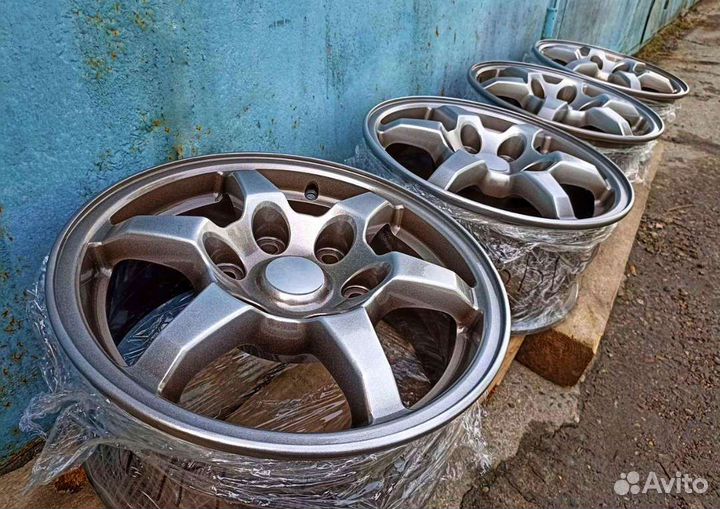 Оригинальные диски Mitsubishi PajeroR16 как новые