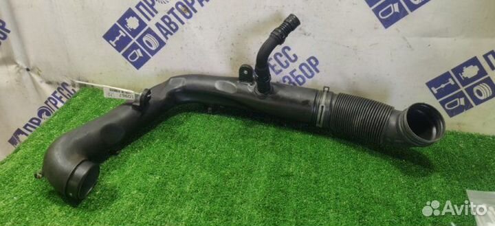 Патрубок Volkswagen Passat B6 седан 1.9 дизель BXE