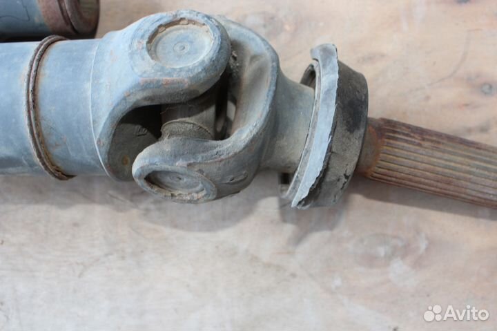 Карданный вал на Mercedes E320 W210 M104.994