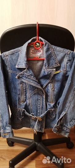 Джинсовая куртка