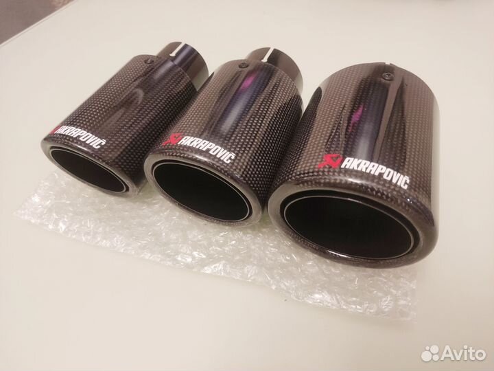 Насадки на глушитель Акрапович прямые с черной тр