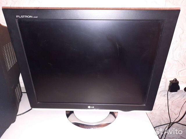 Монитор LG Flatron L2040p