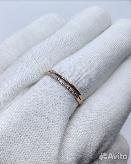 Кольцо с синтетическим камнем Золото