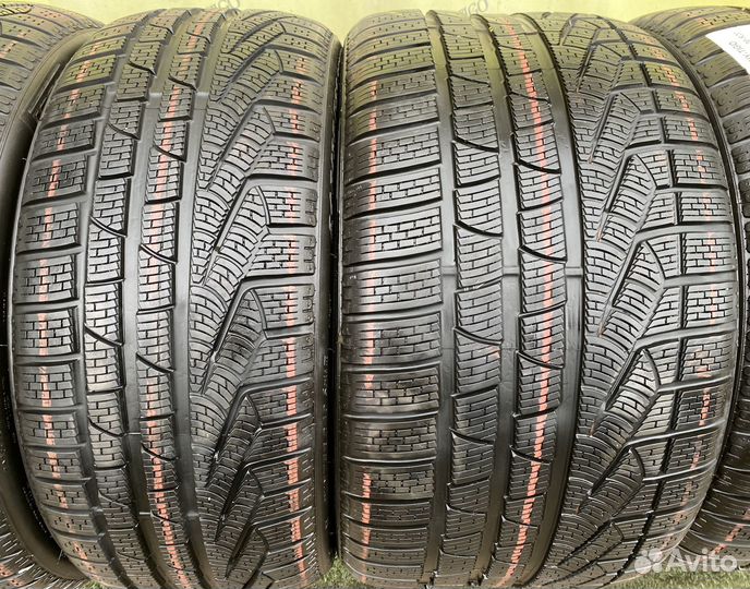 Pirelli Winter Sottozero 240 Serie II 245/35 R20 и 295/30 R20 97V