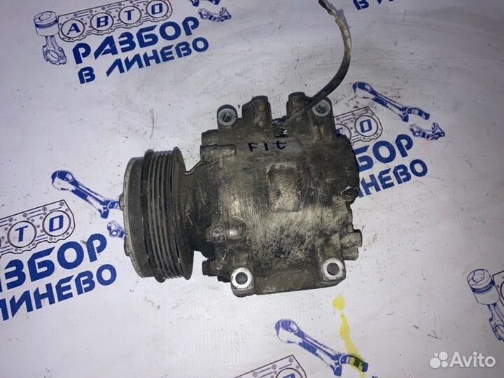 Компрессор кондиционера Honda Fit 2001
