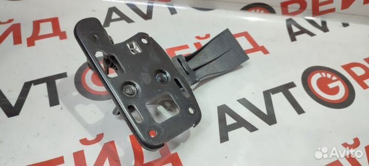 Замок капота Audi Q5 8R cncd 10.06.2013