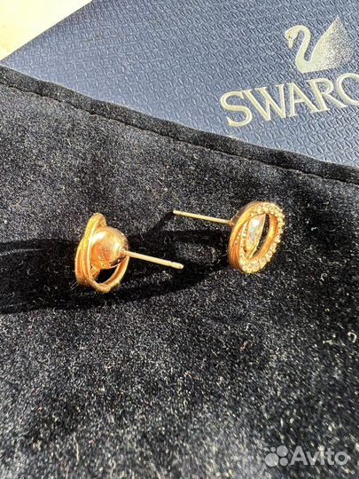 Swarovski серьги пусеты