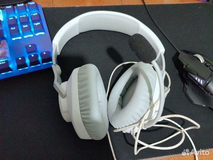 Наушники jbl quantum 800