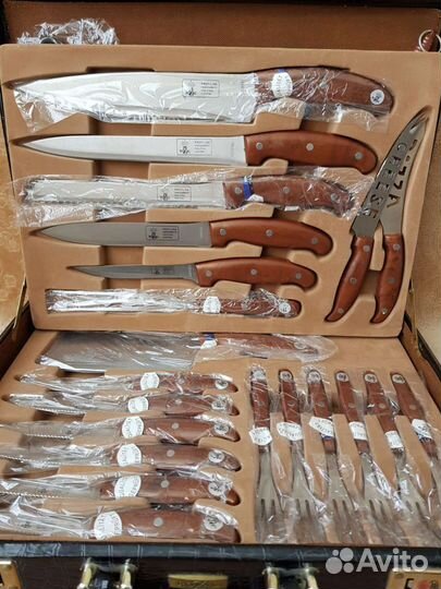 Набор ножей подарочный чемодан новый