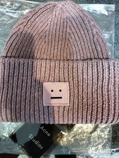 Шапка женская вязаная