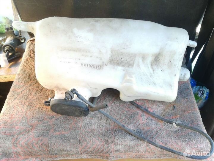 Бачок стеклоомывателя Рено Клио 2