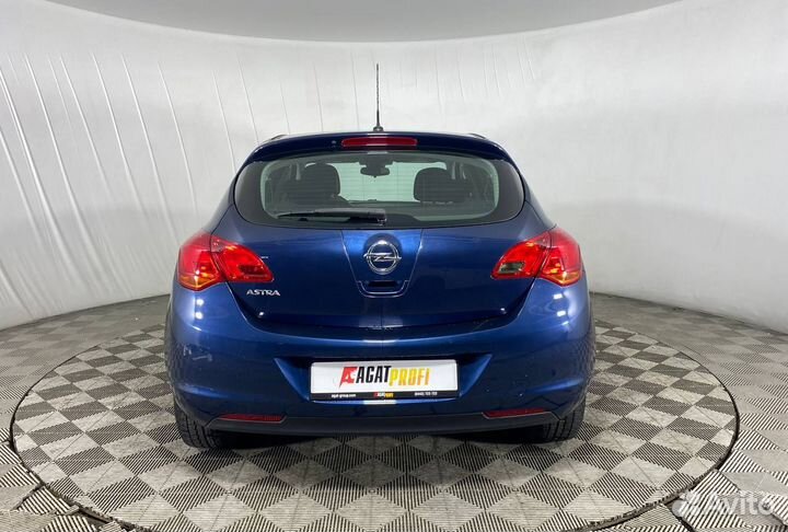 Opel Astra 1.6 AT, 2011, 131 000 км