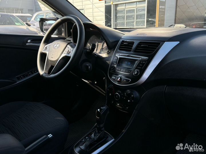 Hyundai Solaris 1.6 AT, 2015, 228 261 км