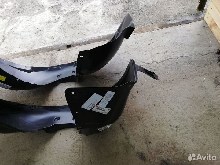 Подкрылок пластиковый