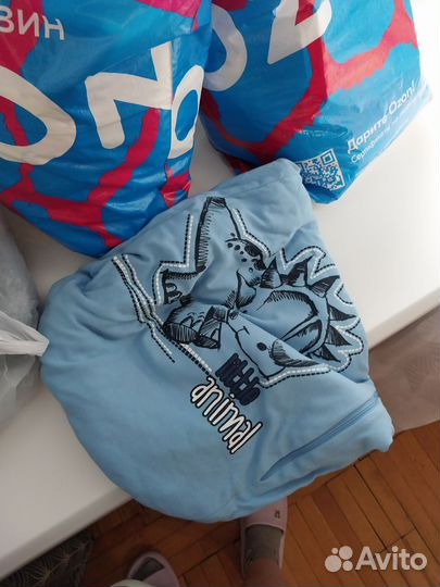 Пакеты:детские полотенца, игрушки, одежда