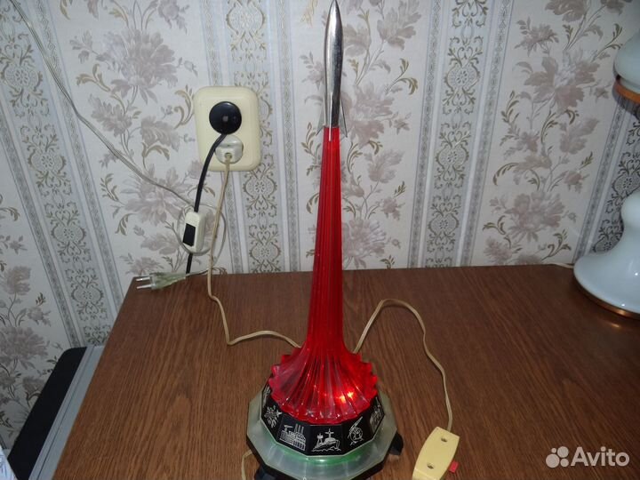 Сувенир первому космонавту СССР