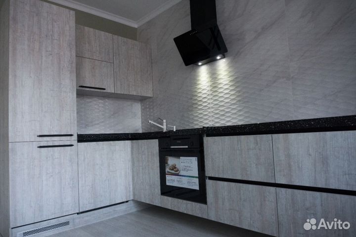 Кухня парящая с подсветкой