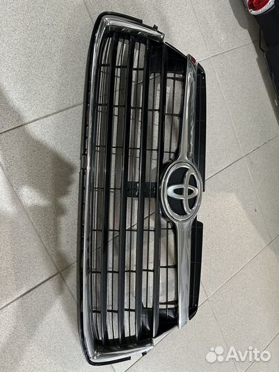 Решетка радиатора для Toyota Highlander оригинал