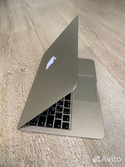 Apple macbook air 11 2015