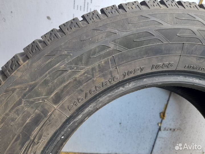 Yokohama IceGuard Stud IG65 215/65 R16