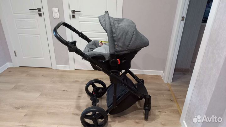 Детская коляска 3 в 1 adamex бу