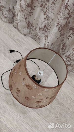 Лампа настольная