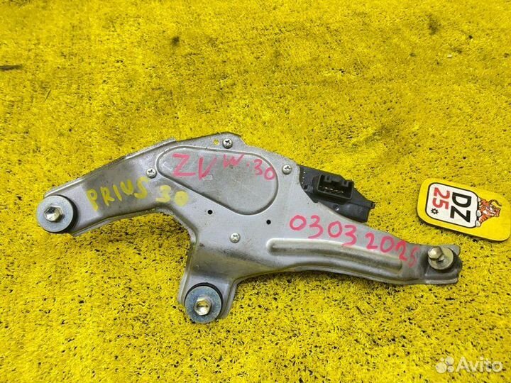 Моторчик заднего дворника задний Toyota Prius 145366