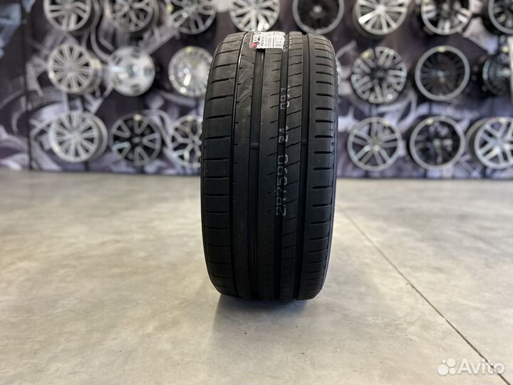 Yokohama Advan Sport V107 295/35 R21 107Y