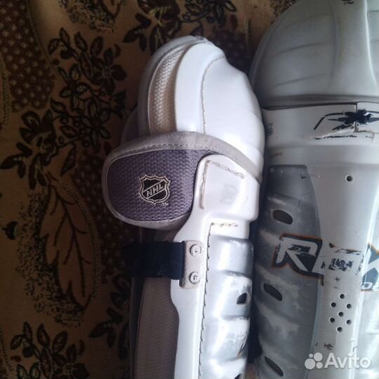 Хоккейные наколенники Reebok