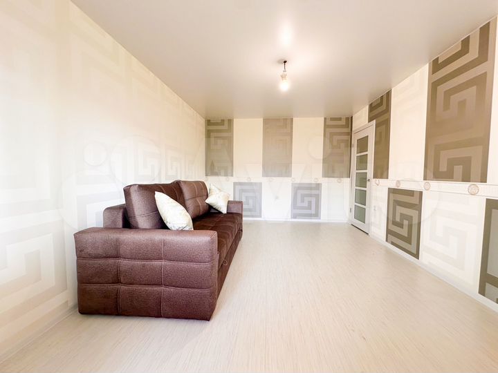 2-к. квартира, 58,4 м², 2/5 эт.