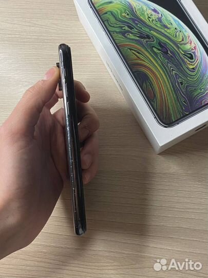 iPhone Xs, 64 ГБ