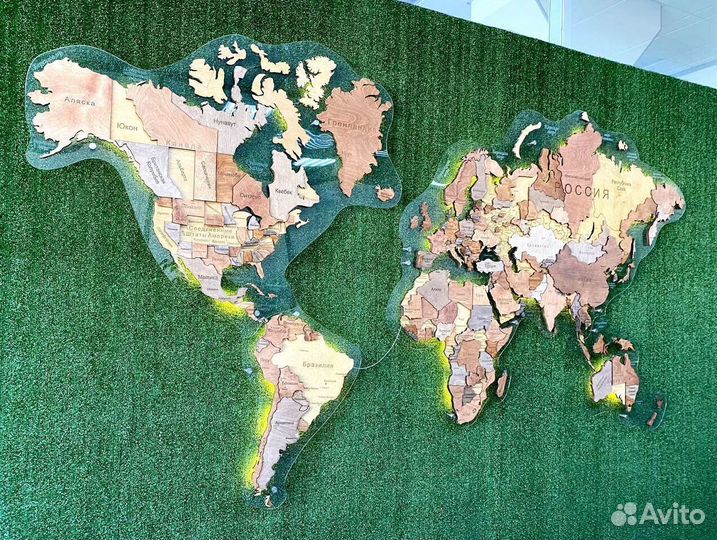Деревянная карта мира с подсветкой