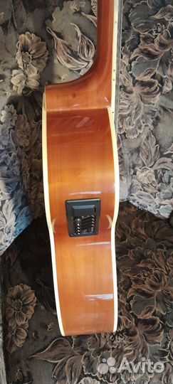 Электроакустическая гитара