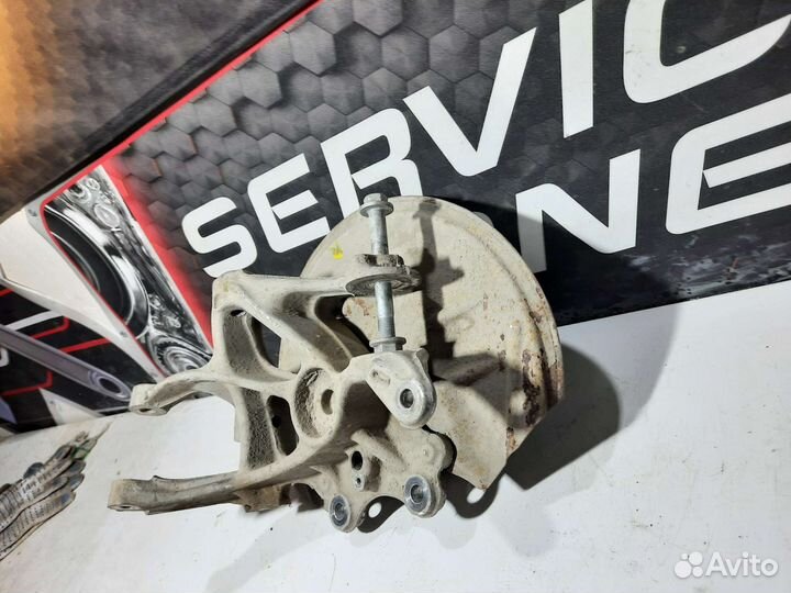 Поворотный кулак задний правый Peugeot 407