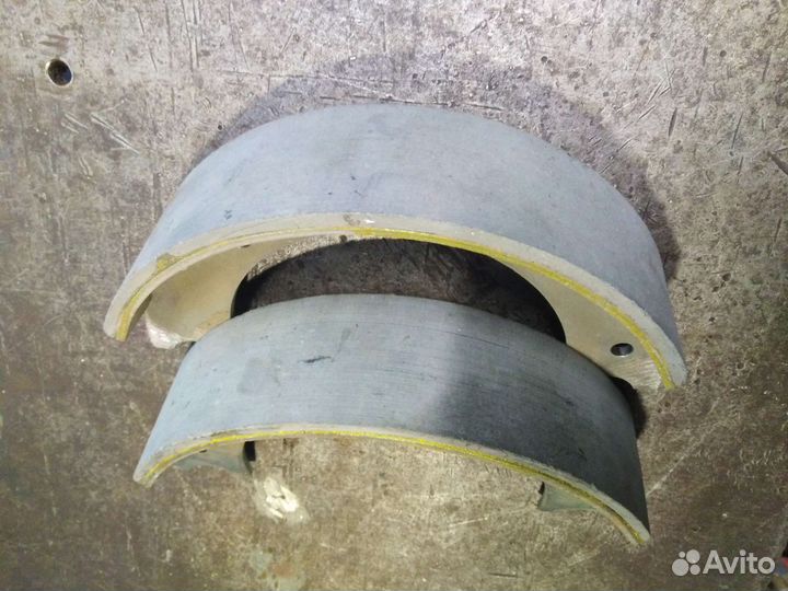 Колодки стояночного тормоза