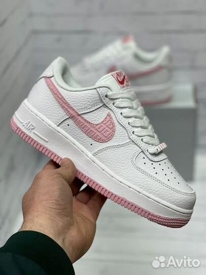 Кроссовки Nike Air Force 1 Valentines Day