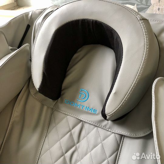 Массажное кресло с нулевой гравитацией