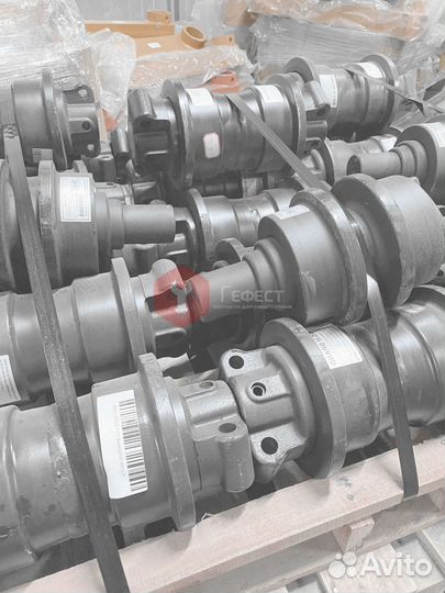 Каток поддерживающий Doosan DX300LC 200105-00003A