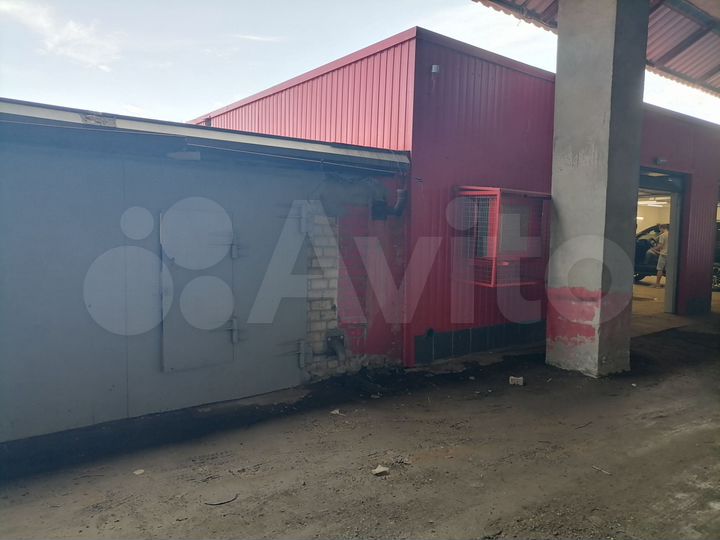 Гараж, > 30 м²