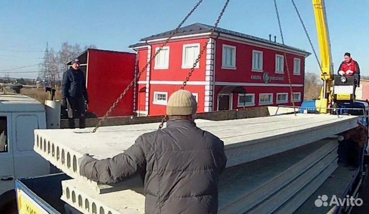 Плиты перекрытий рядом