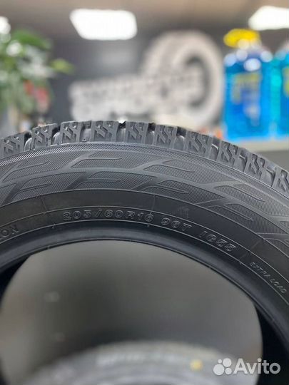 Yokohama Ice Guard Stud IG55 205/60 R16 96T