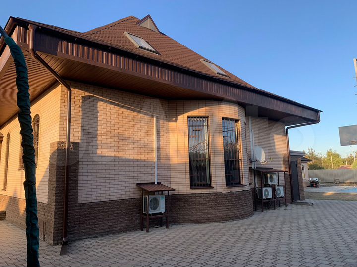 Дом 278,8 м² на участке 11 сот.